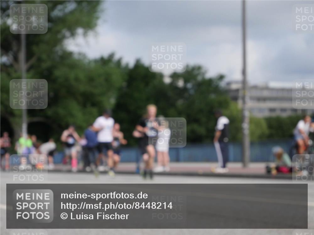 29.06.2025 - hella hamburg halbmarathon Luisa Fischer http://msf.ph/oto/8448214 29.06.2025 09:48:18 Kennedybrücke 4463, 4812, 6495, 7055, 8062, 9345, 10453 meine-sportfotos.de