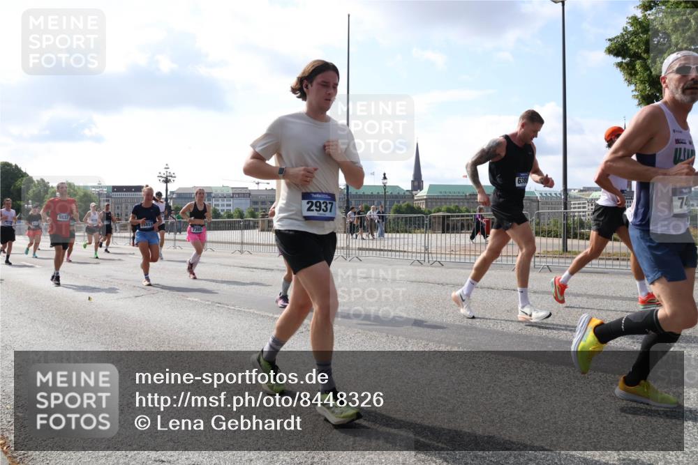 29.06.2025 - hella hamburg halbmarathon Lena Gebhardt http://msf.ph/oto/8448326 29.06.2025 09:53:42 Lombardsbrücke 5532, 2937, 6388, 74, 1098, 1466, 1558, 1750, 1759, 2270, 2365, 2402, 2516, 2623, 2823, 2890, 2937, 3004, 3146, 3186, 3414, 4091, 4140, 4247, 4310, 4553, 4949, 5022, 5115, 5362, 5460, 5532, 5623, 5624, 5650, 5692, 6071, 6203, 6282, 6309, 6375, 6388, 6460, 6575, 6903, 7167, 7204, 7322, 7385, 7448, 7450, 7480, 7734, 7765, 8023, 8269, 9030, 9043, 9126, 9626, 9633, 9723, 9965, 10792, 11077, 11936, 13009 meine-sportfotos.de