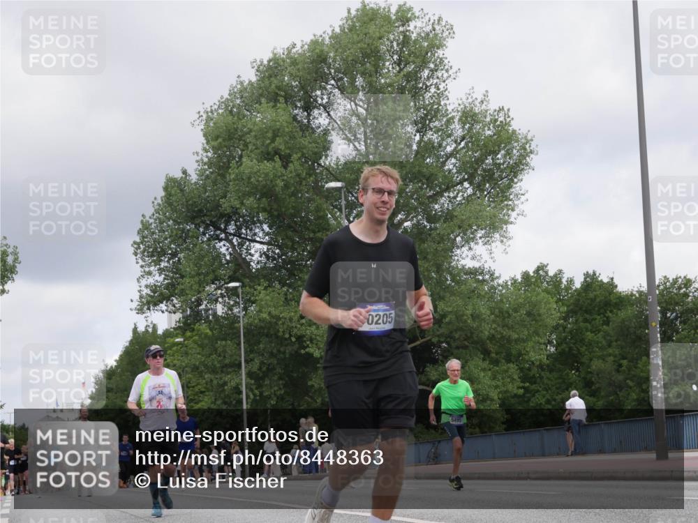 29.06.2025 - hella hamburg halbmarathon Luisa Fischer http://msf.ph/oto/8448363 29.06.2025 10:30:36 Kennedybrücke 13678, 0205, 5495, 2643, 4509, 5177, 5495, 7314, 7978, 8085, 8215, 10205 meine-sportfotos.de