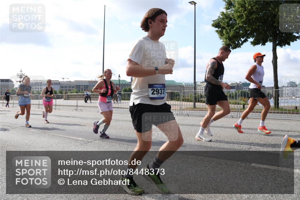 29.06.2025 - hella hamburg halbmarathon Lena Gebhardt http://msf.ph/oto/8448373 29.06.2025 09:53:43 Lombardsbrücke 2937, 1098, 1466, 1558, 1750, 1759, 2270, 2365, 2402, 2516, 2623, 2823, 2890, 2937, 3004, 3146, 3186, 3414, 4091, 4140, 4247, 4310, 4553, 4949, 5022, 5115, 5362, 5460, 5532, 5624, 5650, 5692, 6071, 6203, 6282, 6309, 6375, 6388, 6460, 6575, 6903, 7167, 7204, 7322, 7385, 7448, 7450, 7480, 7734, 7765, 8023, 8269, 9030, 9043, 9105, 9126, 9626, 9633, 9723, 9965, 10792, 11077, 11936, 13009 meine-sportfotos.de