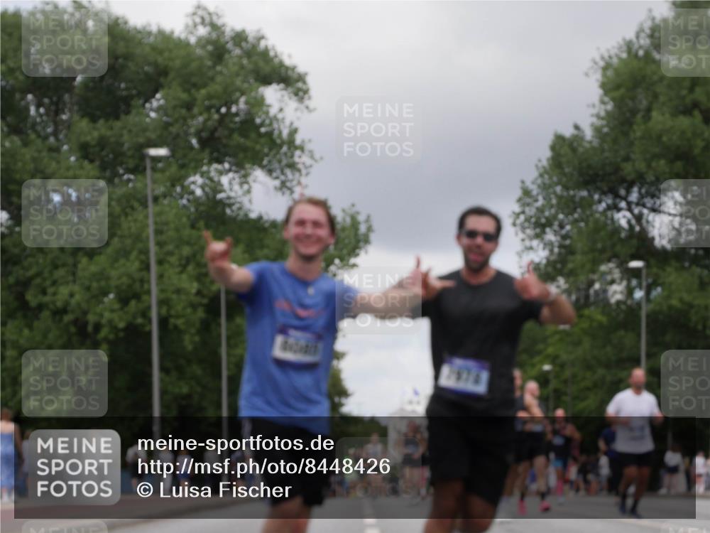 29.06.2025 - hella hamburg halbmarathon Luisa Fischer http://msf.ph/oto/8448426 29.06.2025 10:30:40 Kennedybrücke 7676, 2080, 2643, 5369, 5495, 7314, 7944, 7978, 8085, 8215, 9567 meine-sportfotos.de
