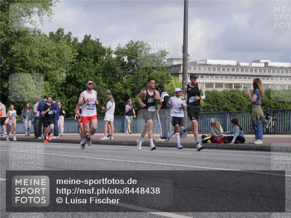 29.06.2025 - hella hamburg halbmarathon Luisa Fischer http://msf.ph/oto/8448438 29.06.2025 09:48:26 Kennedybrücke 15115, 7845, 14293, 2525, 1823, 2525, 3843, 4812, 6169, 6495, 7845, 8784, 10453 meine-sportfotos.de