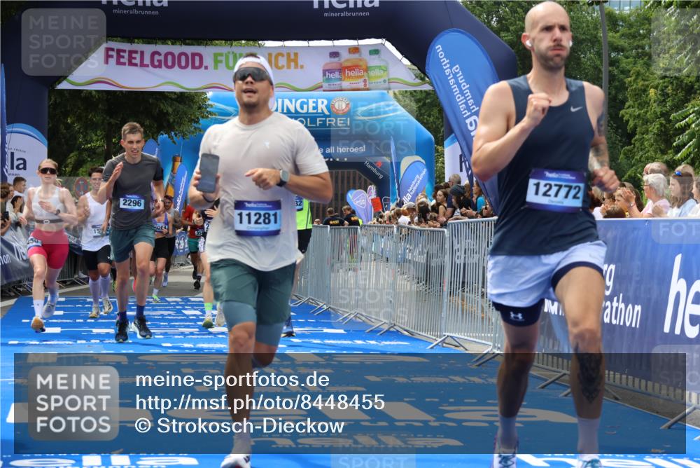 29.06.2025 - hella hamburg halbmarathon Strokosch-Dieckow http://msf.ph/oto/8448455 29.06.2025 10:38:42 Ziel 2296, 2719, 4148, 5248, 6684, 8450, 9264, 9403, 9540, 10218, 11055, 11281, 11282, 12772, 13755, 13800, 14093, 15372, 17154, 18188, 19004 meine-sportfotos.de