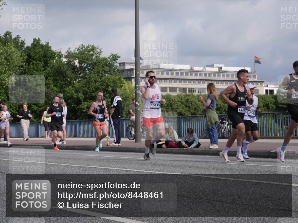 29.06.2025 - hella hamburg halbmarathon Luisa Fischer http://msf.ph/oto/8448461 29.06.2025 09:48:28 Kennedybrücke 15115, 7845, 169, 1429, 2525, 182, 2525, 3809, 3843, 4812, 5042, 6169, 6495, 7845, 8784, 8956, 10453 meine-sportfotos.de