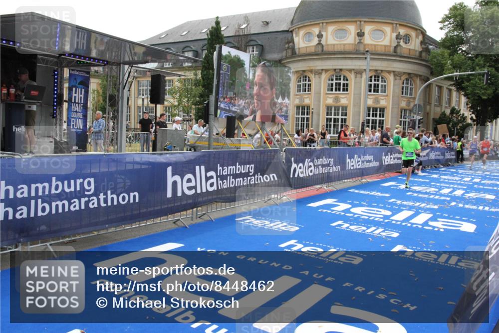 29.06.2025 - hella hamburg halbmarathon Michael Strokosch http://msf.ph/oto/8448462 29.06.2025 10:28:49 Ziel 2604, 3968, 6090, 10486, 15655, 17428, 18763 meine-sportfotos.de