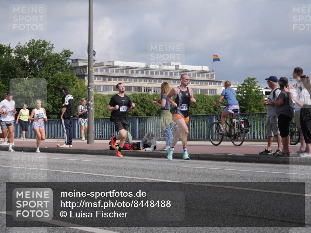 29.06.2025 - hella hamburg halbmarathon Luisa Fischer http://msf.ph/oto/8448488 29.06.2025 09:48:30 Kennedybrücke 1856, 8563, 7845, 6169, 2525, 3809, 3843, 3955, 5042, 6169, 6495, 7845, 8784, 8956, 10453 meine-sportfotos.de