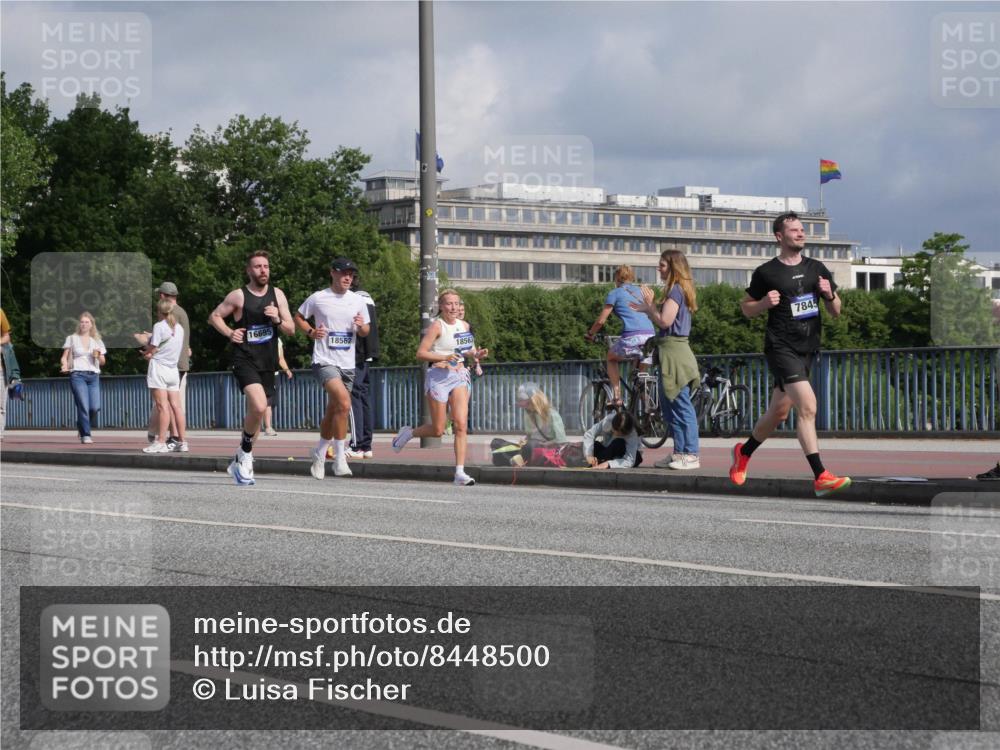 29.06.2025 - hella hamburg halbmarathon Luisa Fischer http://msf.ph/oto/8448500 29.06.2025 09:48:31 Kennedybrücke 16695, 18562, 18563, 7845, 2525, 3809, 3843, 3955, 5042, 6169, 7845, 8784, 8956, 10453 meine-sportfotos.de
