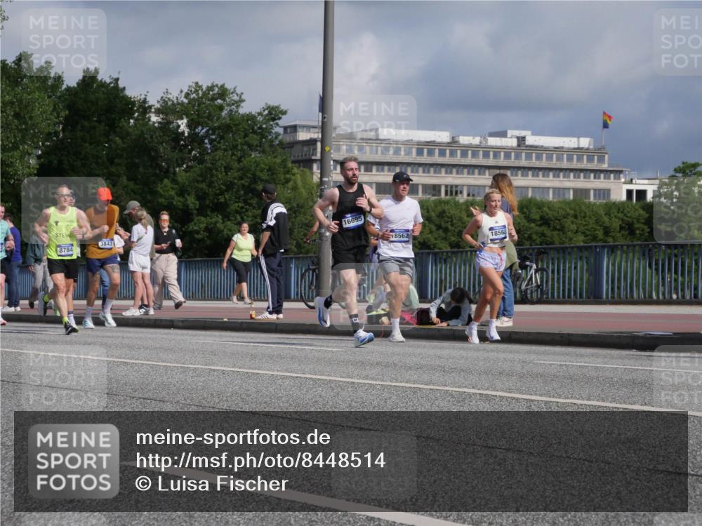 29.06.2025 - hella hamburg halbmarathon Luisa Fischer http://msf.ph/oto/8448514 29.06.2025 09:48:31 Kennedybrücke 8784, 3843, 16695, 8562, 18563, 2525, 3809, 3843, 3955, 5042, 6169, 7845, 8784, 8956, 10453 meine-sportfotos.de