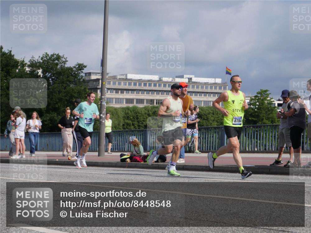 29.06.2025 - hella hamburg halbmarathon Luisa Fischer http://msf.ph/oto/8448548 29.06.2025 09:48:34 Kennedybrücke 14276, 5042, 843, 8784, 3809, 3843, 3955, 5042, 6169, 7845, 8784, 8956, 10298 meine-sportfotos.de