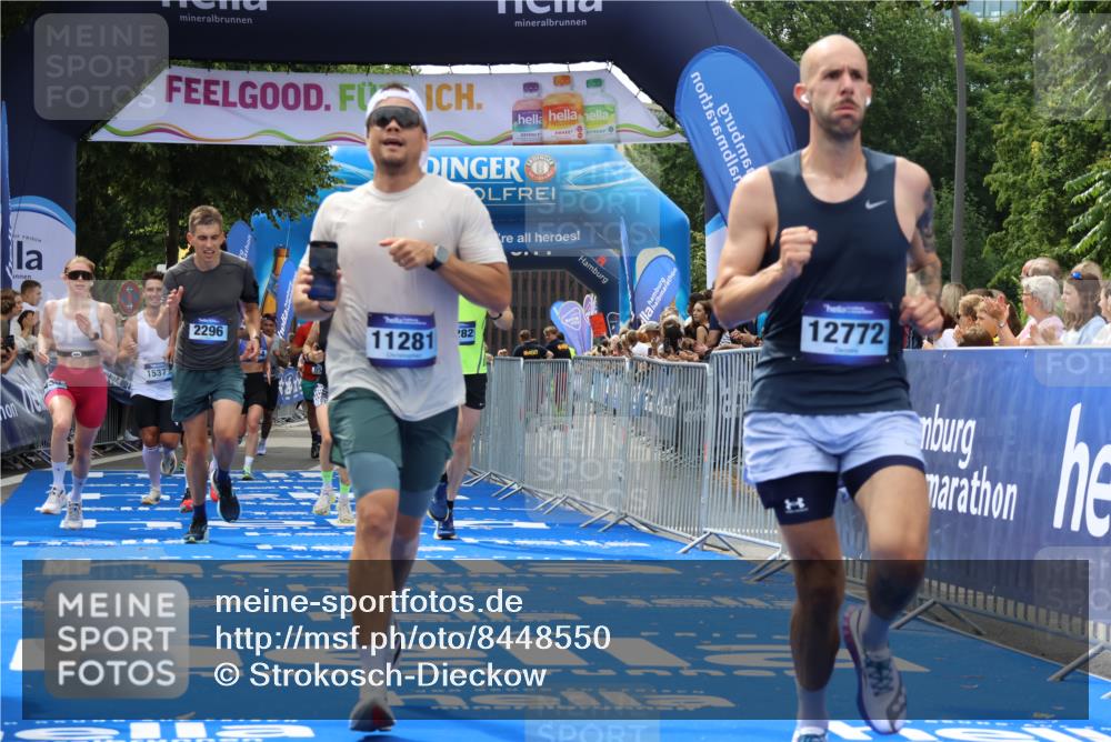 29.06.2025 - hella hamburg halbmarathon Strokosch-Dieckow http://msf.ph/oto/8448550 29.06.2025 10:38:42 Ziel 2296, 2719, 4148, 5248, 6684, 8450, 9264, 9403, 9540, 10218, 11055, 11281, 11282, 12772, 13755, 13800, 14093, 15372, 17154, 18188, 19004 meine-sportfotos.de