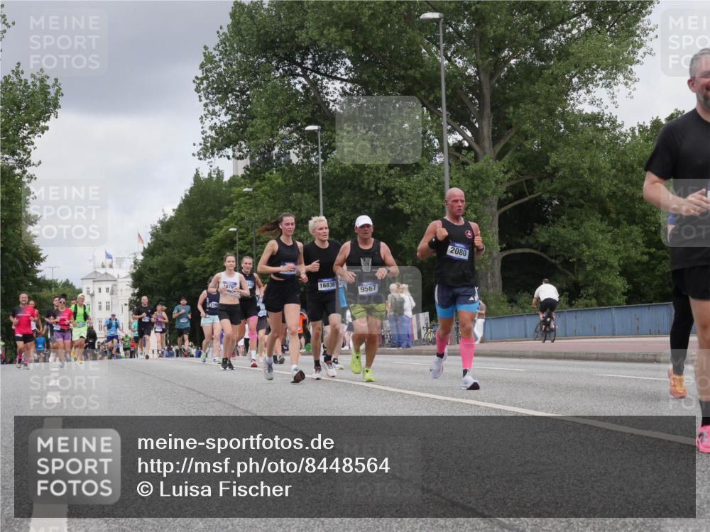 29.06.2025 - hella hamburg halbmarathon Luisa Fischer http://msf.ph/oto/8448564 29.06.2025 10:30:47 Kennedybrücke 16838, 9567, 2080, 1793, 2080, 5369, 5825, 7234, 7944, 8215, 9567 meine-sportfotos.de
