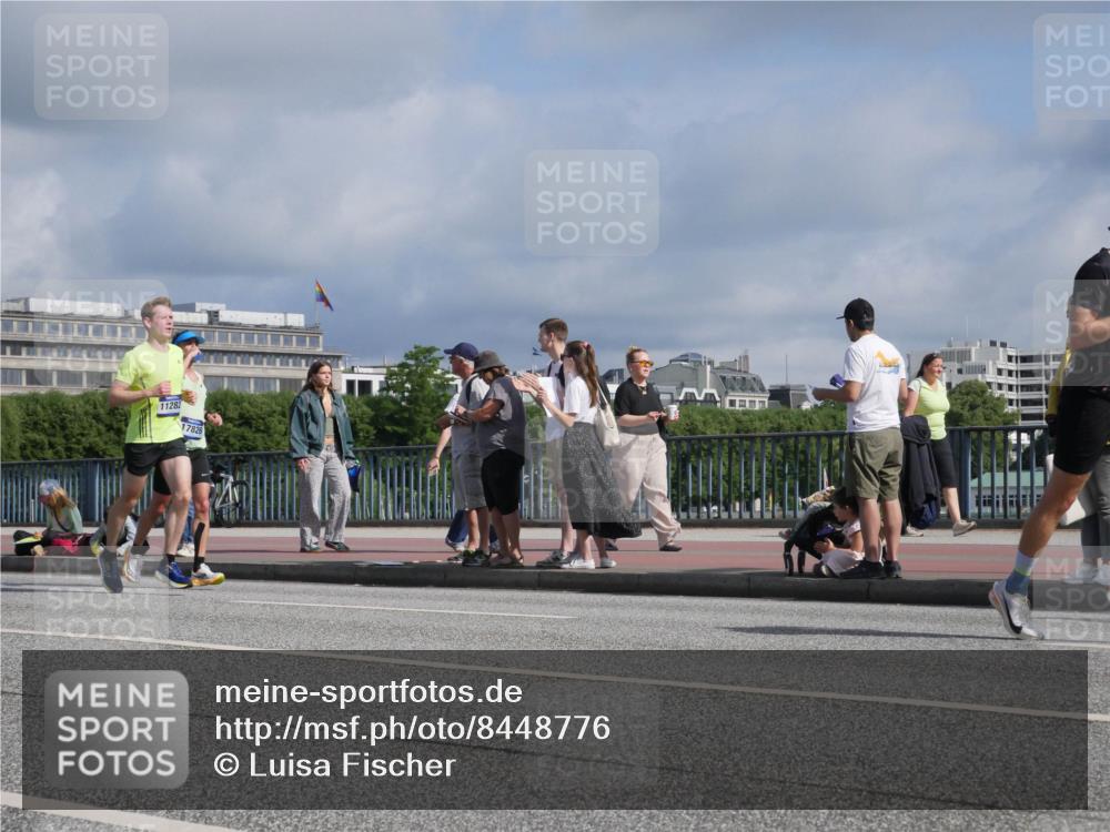 29.06.2025 - hella hamburg halbmarathon Luisa Fischer http://msf.ph/oto/8448776 29.06.2025 09:48:44 Kennedybrücke 11282, 17826, 4477, 7534, 7901, 10298 meine-sportfotos.de
