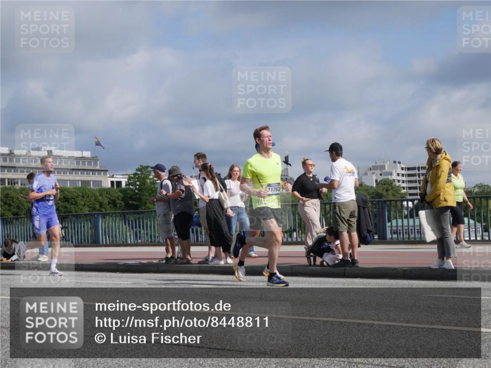 29.06.2025 - hella hamburg halbmarathon Luisa Fischer http://msf.ph/oto/8448811 29.06.2025 09:48:46 Kennedybrücke 11282, 1344, 4477, 7534, 7628, 7901, 10865 meine-sportfotos.de