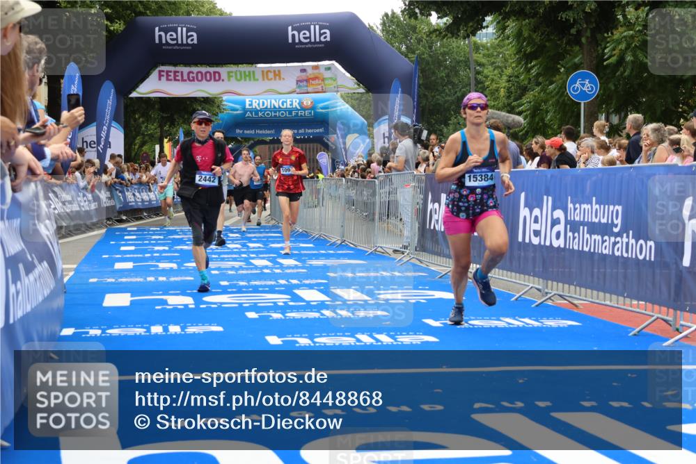 29.06.2025 - hella hamburg halbmarathon Strokosch-Dieckow http://msf.ph/oto/8448868 29.06.2025 10:48:42 Ziel 1094, 1884, 1892, 2442, 4553, 5421, 9482, 9538, 10859, 11519, 12533, 14511, 15309, 15384, 16653, 17007, 17127 meine-sportfotos.de