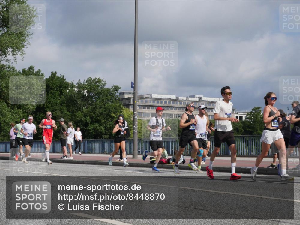 29.06.2025 - hella hamburg halbmarathon Luisa Fischer http://msf.ph/oto/8448870 29.06.2025 09:48:52 Kennedybrücke 7625, 1344, 4477, 15902, 1658, 13961, 1695, 1344, 1889, 4477, 4944, 7534, 7628, 10865 meine-sportfotos.de