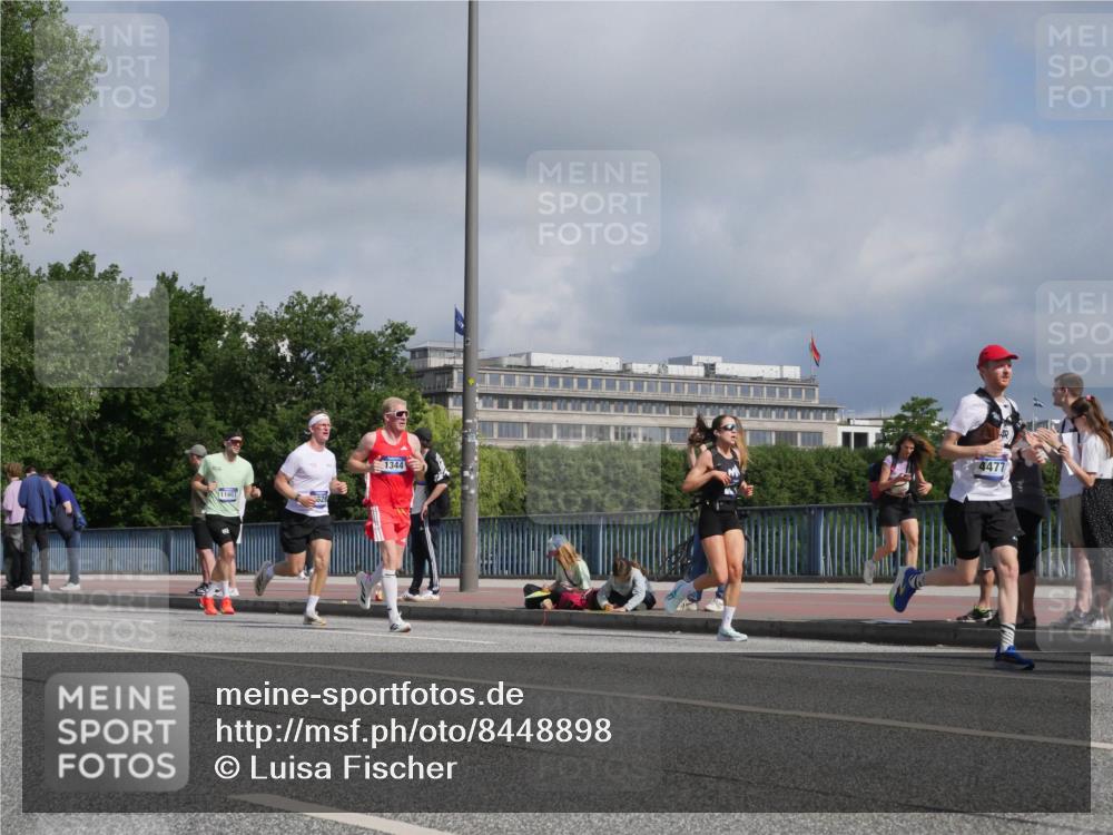 29.06.2025 - hella hamburg halbmarathon Luisa Fischer http://msf.ph/oto/8448898 29.06.2025 09:48:53 Kennedybrücke 1344, 11661, 4477, 1344, 1889, 4477, 4944, 7534, 7628, 10865 meine-sportfotos.de