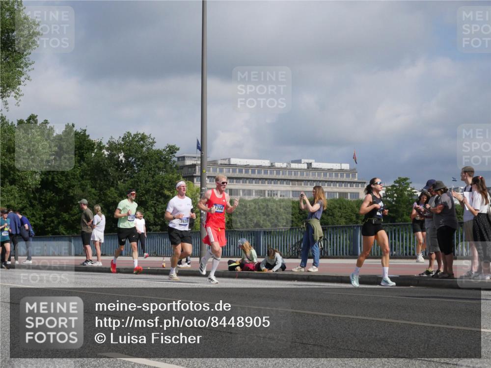 29.06.2025 - hella hamburg halbmarathon Luisa Fischer http://msf.ph/oto/8448905 29.06.2025 09:48:54 Kennedybrücke 494, 7628, 1344, 1344, 1889, 4477, 4944, 7628, 10865 meine-sportfotos.de