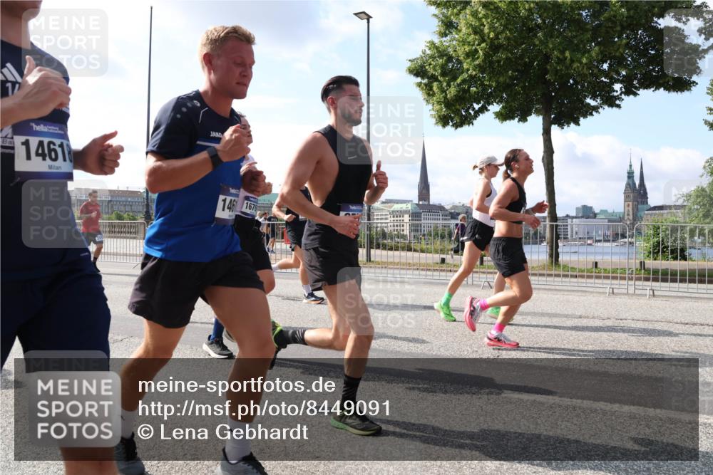 29.06.2025 - hella hamburg halbmarathon Lena Gebhardt http://msf.ph/oto/8449091 29.06.2025 09:53:47 Lombardsbrücke 14618, 146, 1676, 1098, 1466, 1558, 1750, 1902, 2270, 2365, 2402, 2516, 2623, 2823, 2890, 2937, 3004, 3146, 3186, 3414, 4091, 4140, 4235, 4247, 4310, 4949, 5022, 5115, 5362, 5460, 5528, 5532, 5650, 5692, 6071, 6198, 6282, 6309, 6375, 6388, 6460, 6575, 6903, 7167, 7322, 7385, 7448, 7480, 7734, 8023, 8269, 9030, 9043, 9105, 9126, 9482, 9619, 9626, 9633, 9723, 9965, 10792, 11077, 11936, 12084, 13009 meine-sportfotos.de