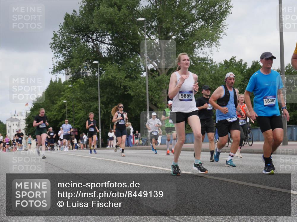29.06.2025 - hella hamburg halbmarathon Luisa Fischer http://msf.ph/oto/8449139 29.06.2025 10:31:18 Kennedybrücke 7667, 9855, 304, 5285, 7980, 18301, 5285, 5707, 5939, 7667, 7764, 7980, 9855, 10412, 10413 meine-sportfotos.de