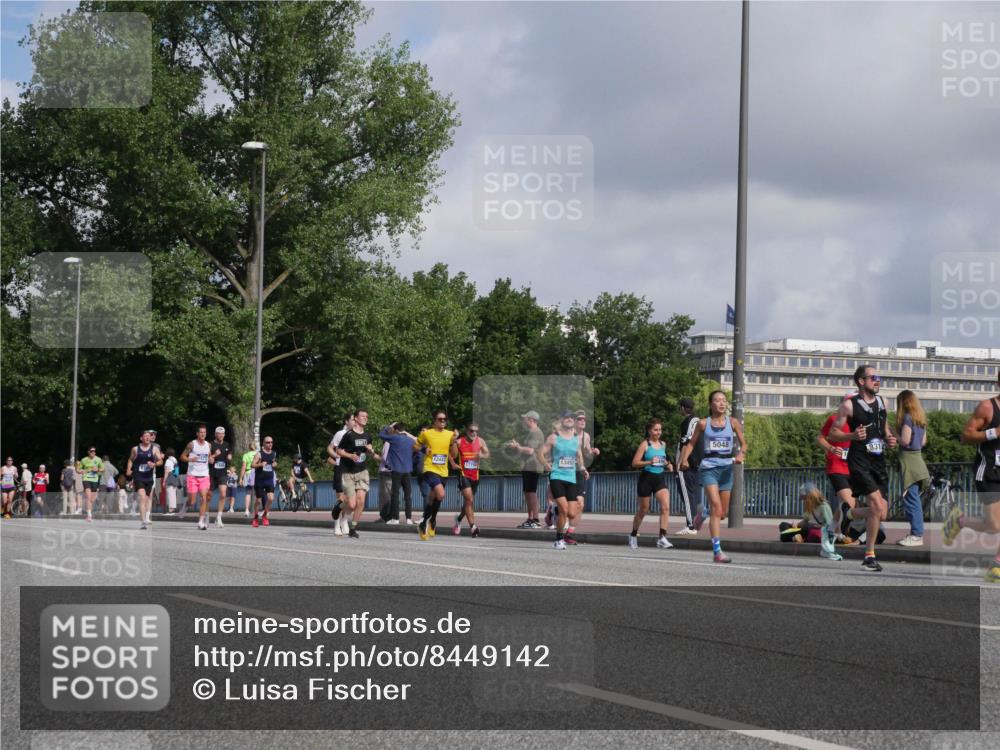 29.06.2025 - hella hamburg halbmarathon Luisa Fischer http://msf.ph/oto/8449142 29.06.2025 09:49:04 Kennedybrücke 12447, 1775, 1349, 5048, 8312, 1577, 1889, 2243, 5048, 5152, 5660, 7466, 8312, 8323, 10477 meine-sportfotos.de