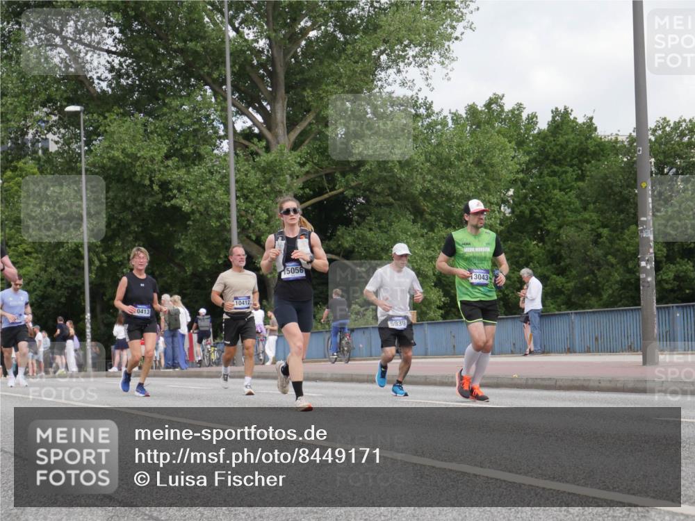 29.06.2025 - hella hamburg halbmarathon Luisa Fischer http://msf.ph/oto/8449171 29.06.2025 10:31:20 Kennedybrücke 97, 0413, 10412, 15056, 5939, 13043, 5285, 5707, 5939, 7497, 7667, 7764, 7980, 9855, 10412, 10413 meine-sportfotos.de
