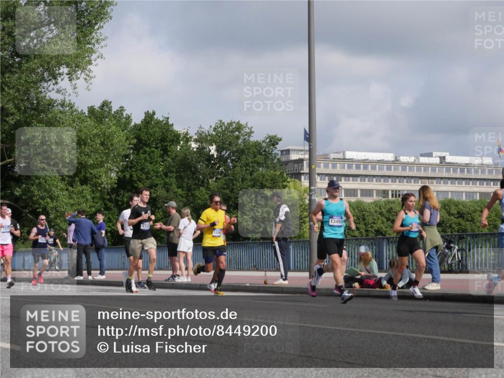 29.06.2025 - hella hamburg halbmarathon Luisa Fischer http://msf.ph/oto/8449200 29.06.2025 09:49:05 Kennedybrücke 1577, 5152, 12447, 13493, 1577, 2243, 5048, 5152, 5660, 7466, 8312, 8323, 10477 meine-sportfotos.de
