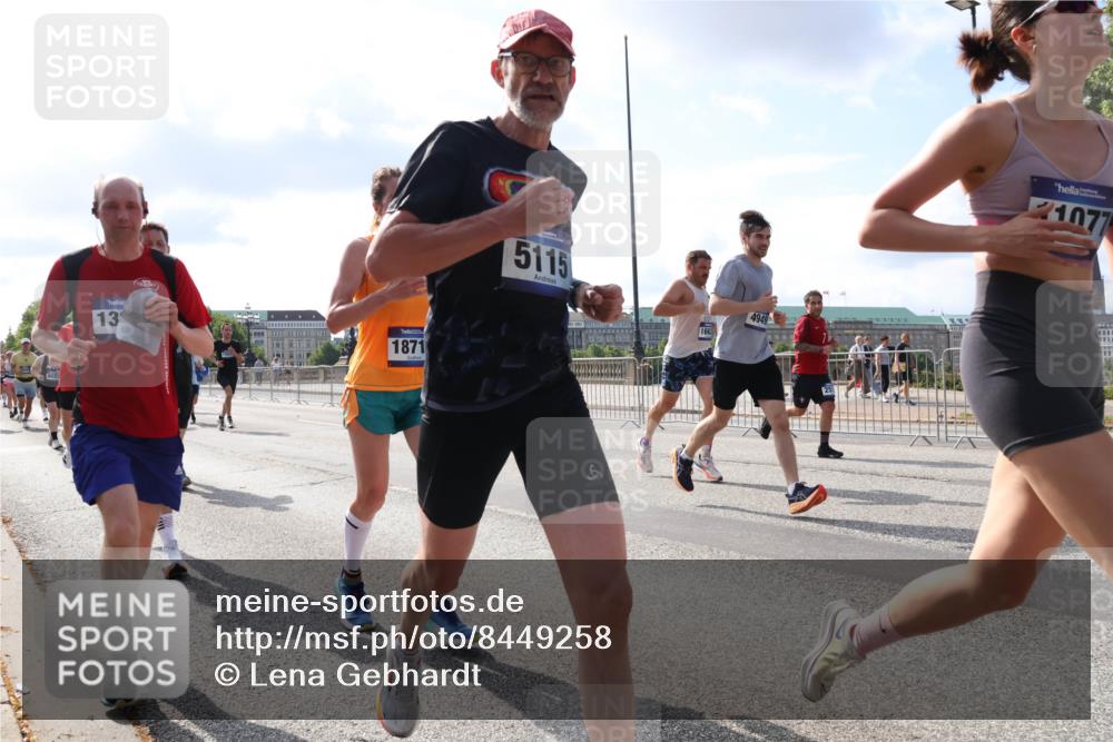 29.06.2025 - hella hamburg halbmarathon Lena Gebhardt http://msf.ph/oto/8449258 29.06.2025 09:53:48 Lombardsbrücke 13, 1871, 5115, 4949, 1077, 1098, 1466, 1558, 1750, 1902, 2270, 2365, 2402, 2516, 2623, 2823, 2890, 2937, 3004, 3146, 3186, 3414, 4091, 4140, 4235, 4237, 4247, 4310, 4949, 5022, 5115, 5362, 5460, 5528, 5532, 5650, 5692, 6071, 6198, 6282, 6309, 6375, 6388, 6460, 6575, 6903, 7167, 7322, 7385, 7448, 7480, 7734, 8023, 8269, 9030, 9043, 9105, 9126, 9482, 9619, 9626, 9633, 9723, 9965, 10792, 11077, 11936, 12084, 13009 meine-sportfotos.de