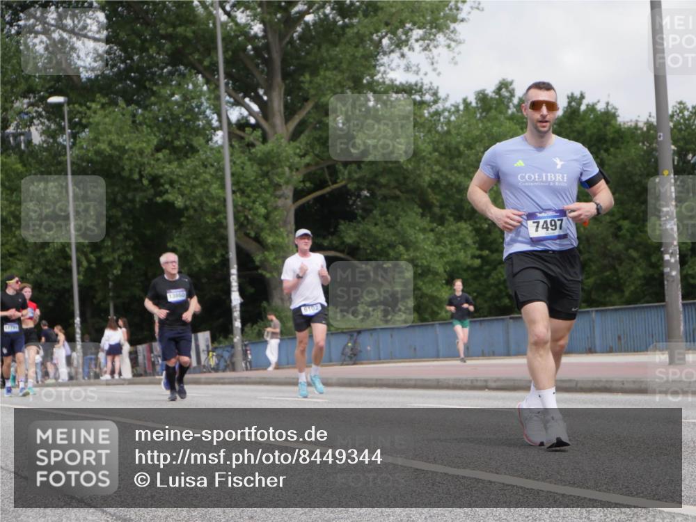 29.06.2025 - hella hamburg halbmarathon Luisa Fischer http://msf.ph/oto/8449344 29.06.2025 10:31:28 Kennedybrücke 17791, 13860, 6102, 7497, 6102, 7497, 10412, 10413 meine-sportfotos.de