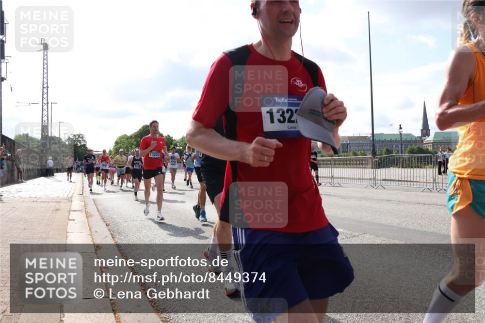 29.06.2025 - hella hamburg halbmarathon Lena Gebhardt http://msf.ph/oto/8449374 29.06.2025 09:53:49 Lombardsbrücke 8023, 13223, 132, 1098, 1413, 1466, 1750, 1902, 2270, 2365, 2402, 2516, 2623, 2823, 2890, 2937, 3004, 3146, 3186, 3414, 4140, 4235, 4237, 4247, 4310, 4949, 5115, 5362, 5460, 5528, 5532, 5650, 5692, 6071, 6198, 6282, 6309, 6375, 6388, 6460, 6575, 6903, 7167, 7322, 7385, 7448, 7480, 7734, 8023, 8269, 8928, 9030, 9043, 9105, 9126, 9482, 9619, 9626, 9633, 9723, 9965, 10792, 11077, 11936, 12084, 13009 meine-sportfotos.de