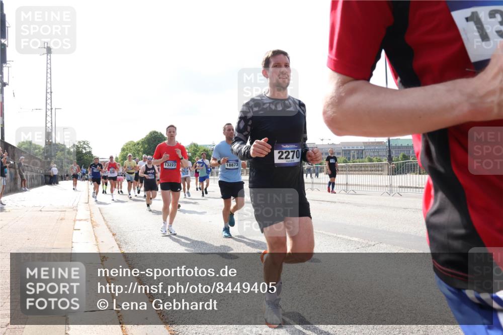 29.06.2025 - hella hamburg halbmarathon Lena Gebhardt http://msf.ph/oto/8449405 29.06.2025 09:53:49 Lombardsbrücke 1, 10, 023, 13223, 18873, 2270, 13, 1098, 1413, 1466, 1750, 1902, 2270, 2365, 2402, 2516, 2623, 2823, 2890, 2937, 3004, 3146, 3186, 3414, 4140, 4235, 4237, 4247, 4310, 4949, 5115, 5362, 5460, 5528, 5532, 5650, 5692, 6071, 6198, 6282, 6309, 6375, 6388, 6460, 6575, 6903, 7167, 7322, 7385, 7448, 7480, 7734, 8023, 8269, 8928, 9030, 9043, 9105, 9126, 9482, 9619, 9626, 9633, 9723, 9965, 10792, 11077, 11936, 12084, 13009 meine-sportfotos.de