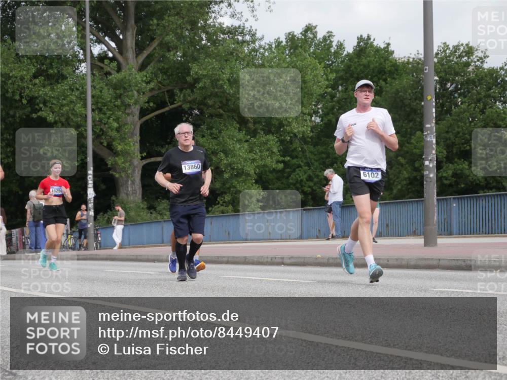 29.06.2025 - hella hamburg halbmarathon Luisa Fischer http://msf.ph/oto/8449407 29.06.2025 10:31:31 Kennedybrücke 15256, 13860, 6102, 4834, 6102, 6259, 6345, 7497 meine-sportfotos.de