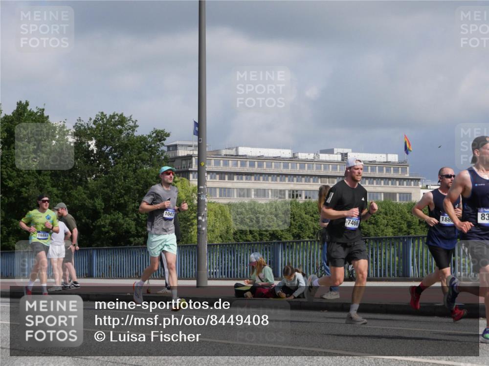 29.06.2025 - hella hamburg halbmarathon Luisa Fischer http://msf.ph/oto/8449408 29.06.2025 09:49:10 Kennedybrücke 16881, 83, 188, 7466, 10477, 1053, 1577, 5152, 5193, 5660, 7466, 8323, 10477 meine-sportfotos.de