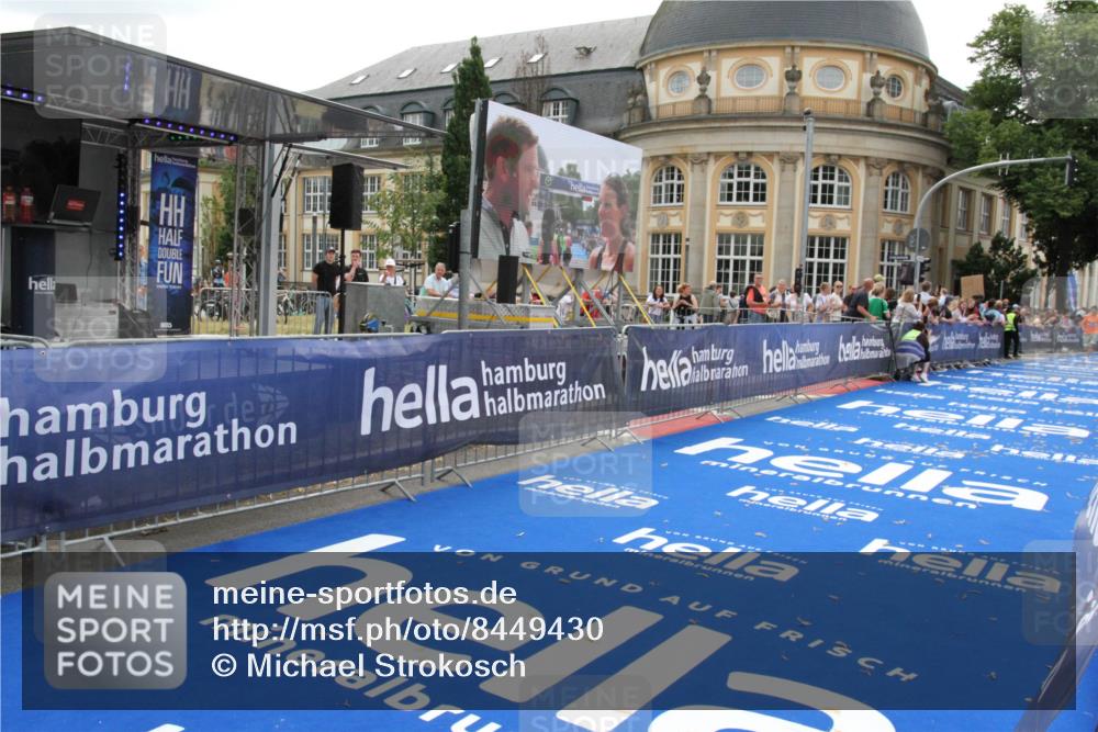 29.06.2025 - hella hamburg halbmarathon Michael Strokosch http://msf.ph/oto/8449430 29.06.2025 10:29:17 Ziel 8473, 12287, 12337, 14395, 19194 meine-sportfotos.de