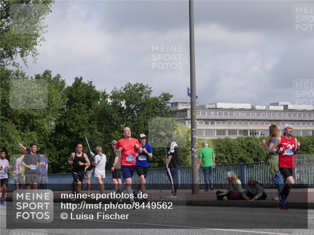 29.06.2025 - hella hamburg halbmarathon Luisa Fischer http://msf.ph/oto/8449562 29.06.2025 09:49:17 Kennedybrücke 6425, 5193, 18600, 18357, 1053, 1396, 1411, 5193, 7622 meine-sportfotos.de