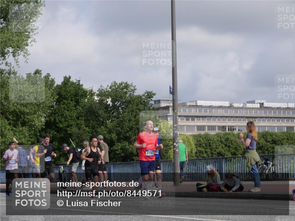 29.06.2025 - hella hamburg halbmarathon Luisa Fischer http://msf.ph/oto/8449571 29.06.2025 09:49:18 Kennedybrücke 18986, 1600, 5193, 16425, 1053, 1396, 1411, 1959, 2836, 5193, 7080, 7622, 7867 meine-sportfotos.de
