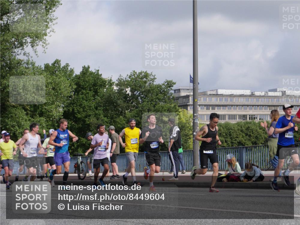 29.06.2025 - hella hamburg halbmarathon Luisa Fischer http://msf.ph/oto/8449604 29.06.2025 09:49:19 Kennedybrücke 14069, 76, 76314, 16417, 18731, 18986, 16425, 9019, 18600, 1053, 1396, 1411, 1959, 2836, 5193, 7080, 7622, 7867 meine-sportfotos.de