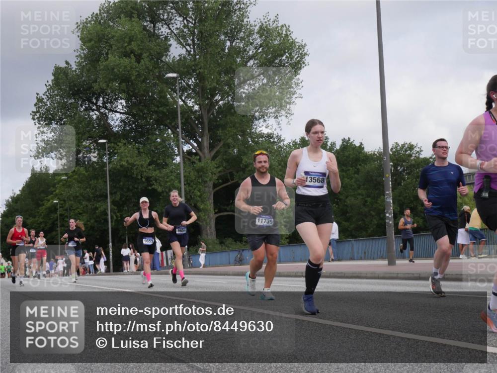 29.06.2025 - hella hamburg halbmarathon Luisa Fischer http://msf.ph/oto/8449630 29.06.2025 10:31:42 Kennedybrücke 11692, 9653, 9654, 11739, 13568, 2688, 4834, 5604, 6259, 6345, 7169, 9642, 9653, 9654, 9716 meine-sportfotos.de