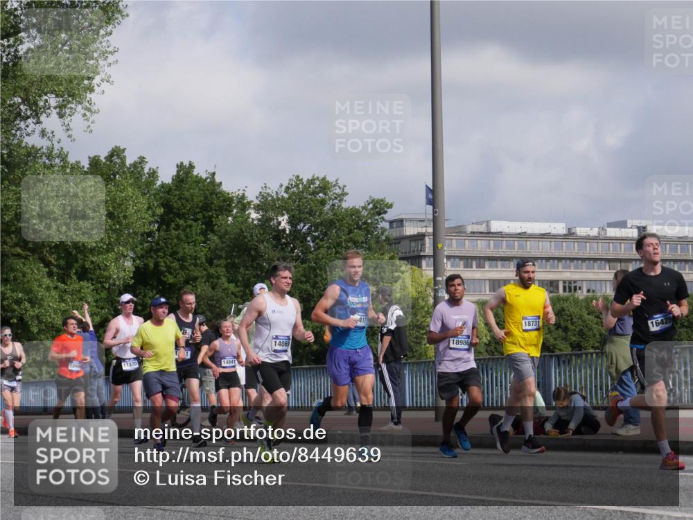 29.06.2025 - hella hamburg halbmarathon Luisa Fischer http://msf.ph/oto/8449639 29.06.2025 09:49:21 Kennedybrücke 11370, 14841, 14069, 417, 18986, 18731, 16425, 1396, 1407, 1411, 1959, 2836, 3935, 5193, 7080, 7622, 7867 meine-sportfotos.de