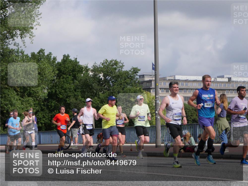 29.06.2025 - hella hamburg halbmarathon Luisa Fischer http://msf.ph/oto/8449679 29.06.2025 09:49:21 Kennedybrücke 7622, 14069, 14841, 18906, 11370, 7867, 70, 3, 16417, 098, 1396, 1407, 1411, 1959, 2836, 3935, 5193, 7080, 7622, 7867 meine-sportfotos.de