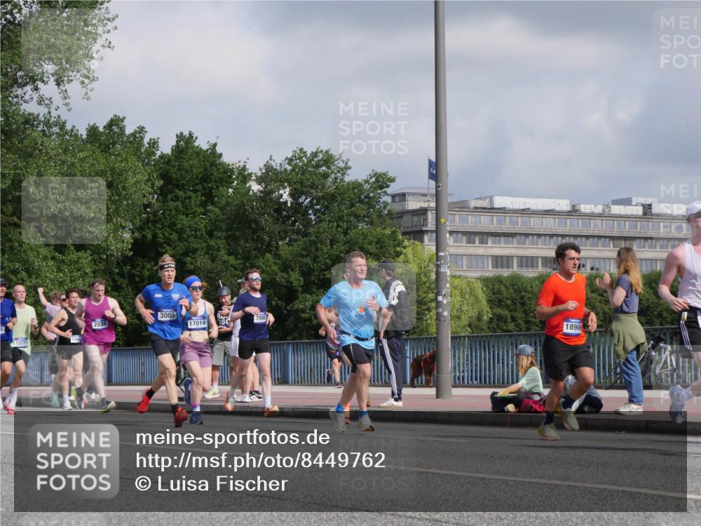 29.06.2025 - hella hamburg halbmarathon Luisa Fischer http://msf.ph/oto/8449762 29.06.2025 09:49:24 Kennedybrücke 3005, 2836, 13771, 17014, 7080, 18906, 1396, 1407, 1411, 1959, 2836, 3935, 6305, 6473, 7080, 7622, 7867, 9376, 9508 meine-sportfotos.de