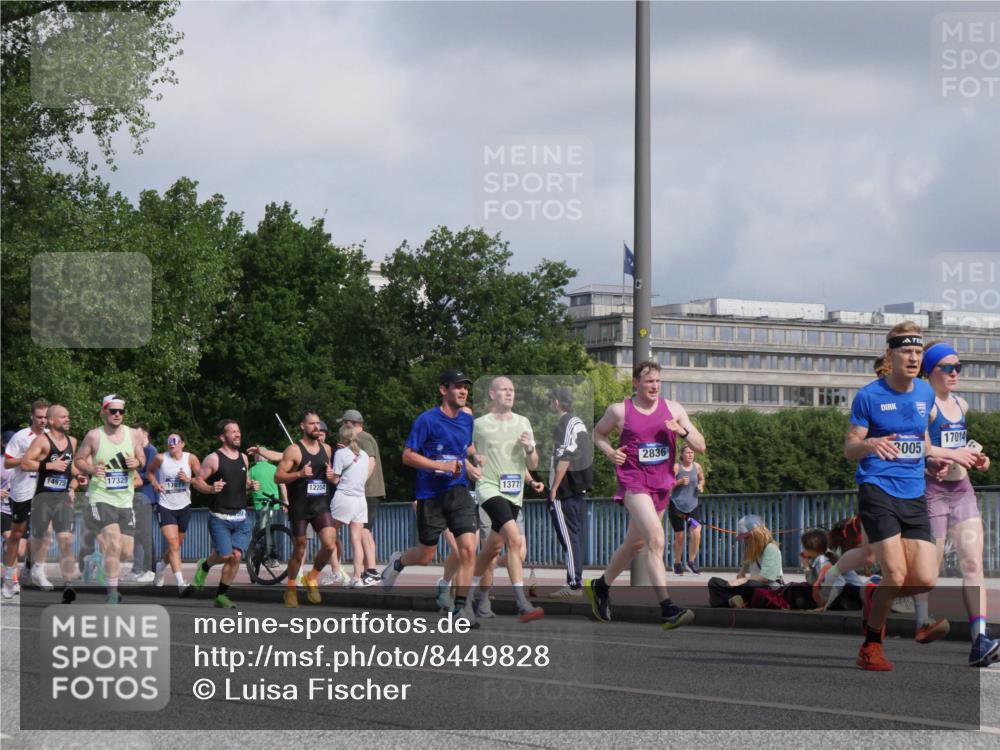 29.06.2025 - hella hamburg halbmarathon Luisa Fischer http://msf.ph/oto/8449828 29.06.2025 09:49:26 Kennedybrücke 14975, 17329, 17877, 13771, 12204, 2836, 3005, 17014, 1396, 1407, 1411, 1910, 1959, 2836, 3935, 6305, 6473, 7080, 7622, 7831, 7867, 9376, 9508 meine-sportfotos.de