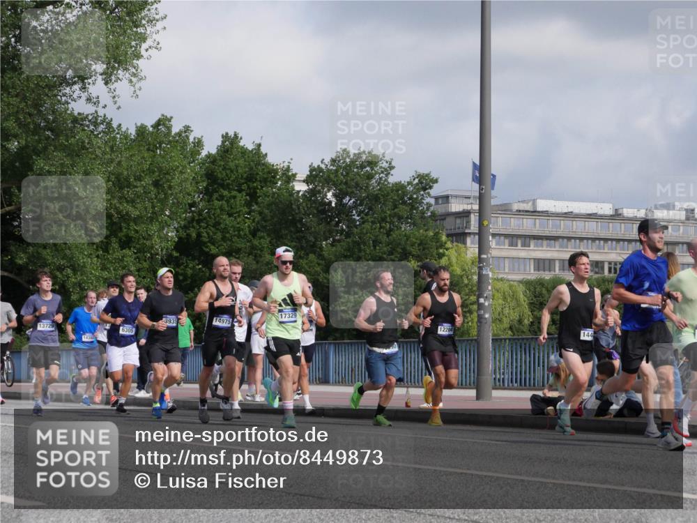 29.06.2025 - hella hamburg halbmarathon Luisa Fischer http://msf.ph/oto/8449873 29.06.2025 09:49:27 Kennedybrücke 17329, 3935, 14975, 13729, 12204, 6305, 14388, 144, 1396, 1407, 1411, 1910, 1959, 2836, 2851, 3790, 3935, 6032, 6305, 6473, 7080, 7622, 7831, 7867, 9376, 9508 meine-sportfotos.de