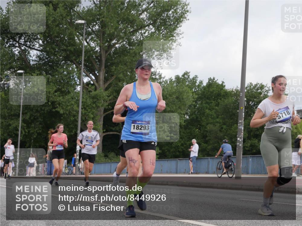 29.06.2025 - hella hamburg halbmarathon Luisa Fischer http://msf.ph/oto/8449926 29.06.2025 10:32:00 Kennedybrücke 15952, 15955, 18293, 5718, 4161, 5718, 8056, 10434, 10808 meine-sportfotos.de