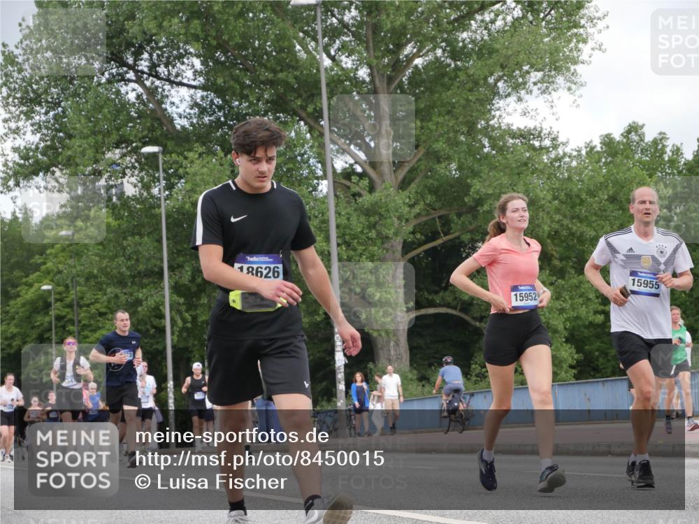 29.06.2025 - hella hamburg halbmarathon Luisa Fischer http://msf.ph/oto/8450015 29.06.2025 10:32:03 Kennedybrücke 18626, 15952, 15955, 5718, 5847, 10434, 10808 meine-sportfotos.de