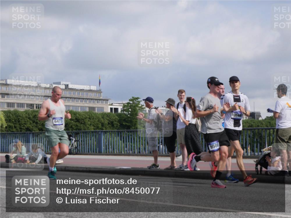 29.06.2025 - hella hamburg halbmarathon Luisa Fischer http://msf.ph/oto/8450077 29.06.2025 09:49:33 Kennedybrücke 6473, 9508, 13148, 1002, 1407, 1910, 2228, 2563, 2851, 3790, 3935, 4246, 4740, 6032, 6305, 6473, 7831, 7972, 9376, 9508, 10771 meine-sportfotos.de