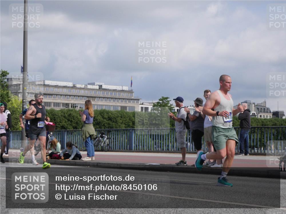 29.06.2025 - hella hamburg halbmarathon Luisa Fischer http://msf.ph/oto/8450106 29.06.2025 09:49:34 Kennedybrücke 1055, 6032, 8473, 1002, 1910, 2228, 2563, 2851, 3790, 3935, 4246, 4740, 6032, 6305, 6473, 7831, 7972, 9376, 9508, 10771 meine-sportfotos.de