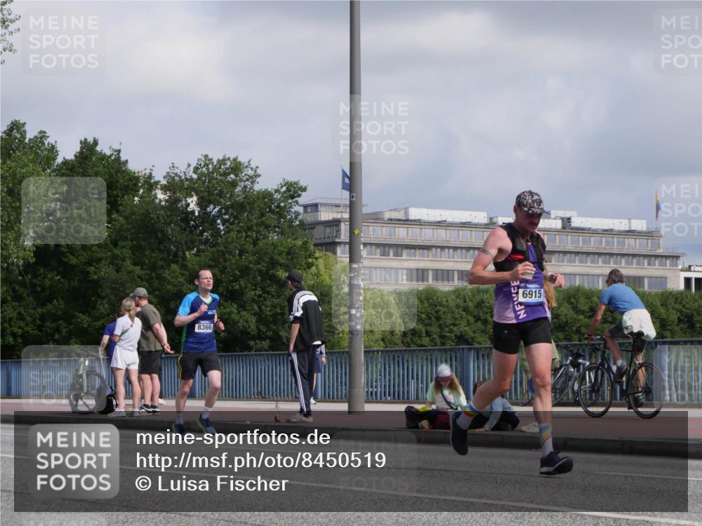 29.06.2025 - hella hamburg halbmarathon Luisa Fischer http://msf.ph/oto/8450519 29.06.2025 09:49:45 Kennedybrücke 4, 8366, 6915, 2121, 2774, 4246, 5961, 6915, 8366, 8395, 9171 meine-sportfotos.de