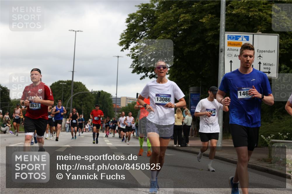 29.06.2025 - hella hamburg halbmarathon Yannick Fuchs http://msf.ph/oto/8450525 29.06.2025 10:55:36 20KM 2086, 2391, 2591, 3400, 4068, 5839, 5870, 6391, 7033, 7049, 7757, 8364, 8531, 8590, 9453, 9752, 9932, 10031, 10177, 10746, 11465, 11515, 12125, 12787, 13064, 13086, 13491, 13699, 14605, 14628, 15008, 15252, 15520, 15539, 15733, 16128, 16145, 16614, 18551 meine-sportfotos.de