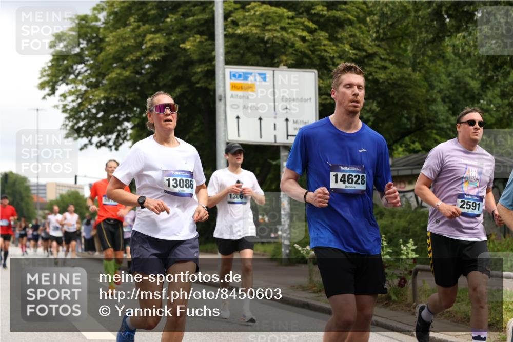29.06.2025 - hella hamburg halbmarathon Yannick Fuchs http://msf.ph/oto/8450603 29.06.2025 10:55:36 20KM 2086, 2391, 2591, 3400, 4068, 5839, 5870, 6391, 7033, 7049, 7757, 8364, 8531, 8590, 9453, 9752, 9932, 10031, 10177, 10746, 11465, 11515, 12125, 12787, 13064, 13086, 13491, 13699, 14605, 14628, 15008, 15252, 15520, 15539, 15733, 16128, 16145, 16614, 18551 meine-sportfotos.de