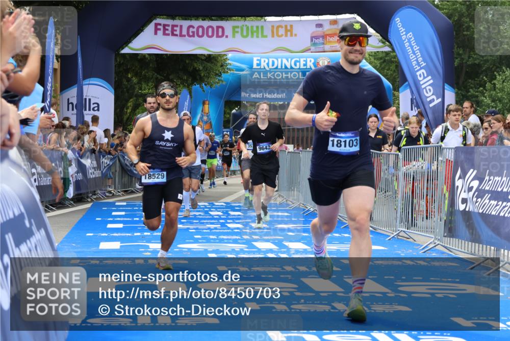 29.06.2025 - hella hamburg halbmarathon Strokosch-Dieckow http://msf.ph/oto/8450703 29.06.2025 10:37:52 Ziel 2196, 2404, 3480, 3530, 7229, 9171, 9643, 10793, 12915, 13148, 13900, 15303, 18103, 18276, 18277, 18529 meine-sportfotos.de